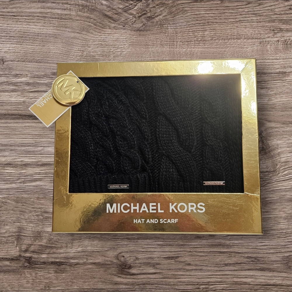 Michael Kors Black Cable Knit Hat and Scarf Set, NEW